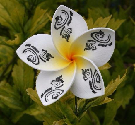 tatouage fleur vahiné