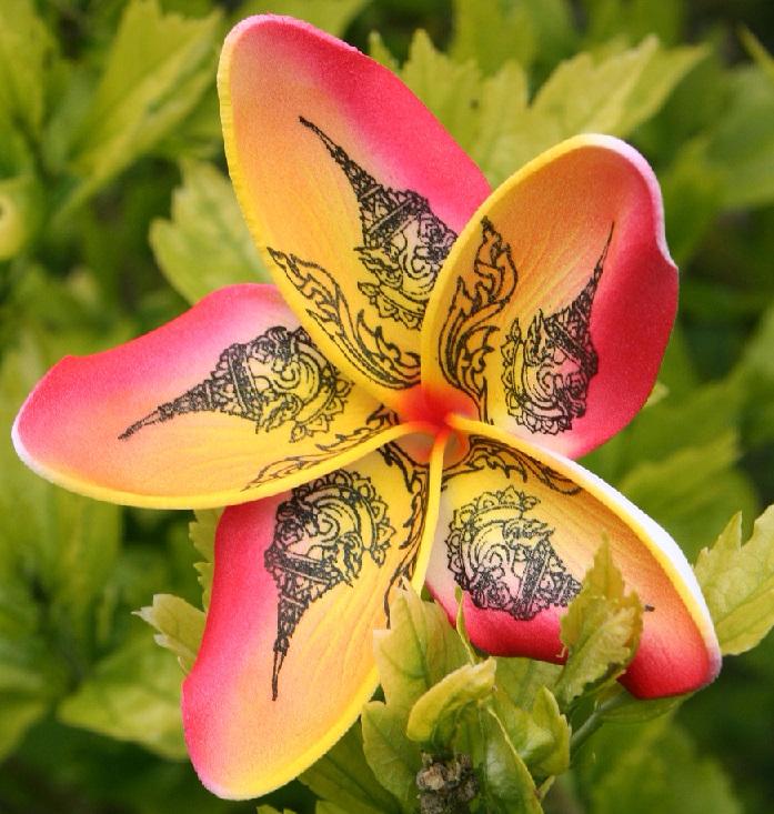 tatouage fleur vahiné