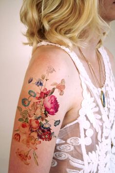 tatouage fleur vintage