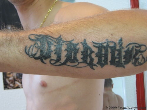 tatouage gothique avant bras