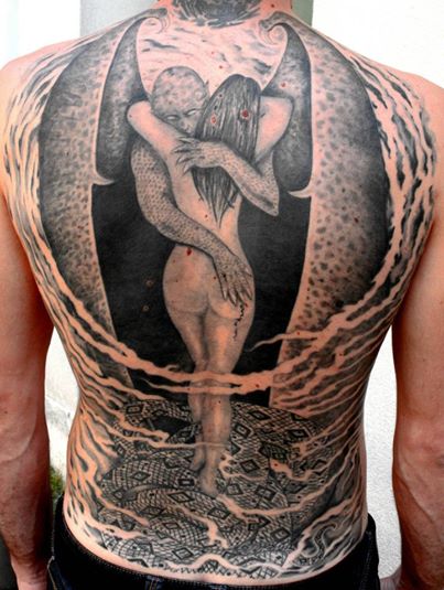 tatouage gothique dos