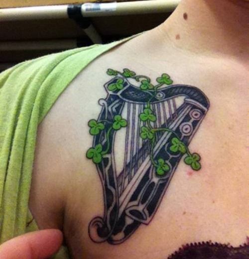 tatouage harpe celtique
