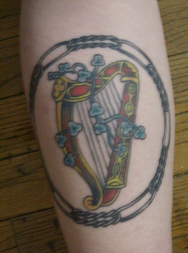 tatouage harpe celtique
