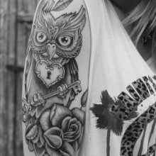 tatouage hibou bras