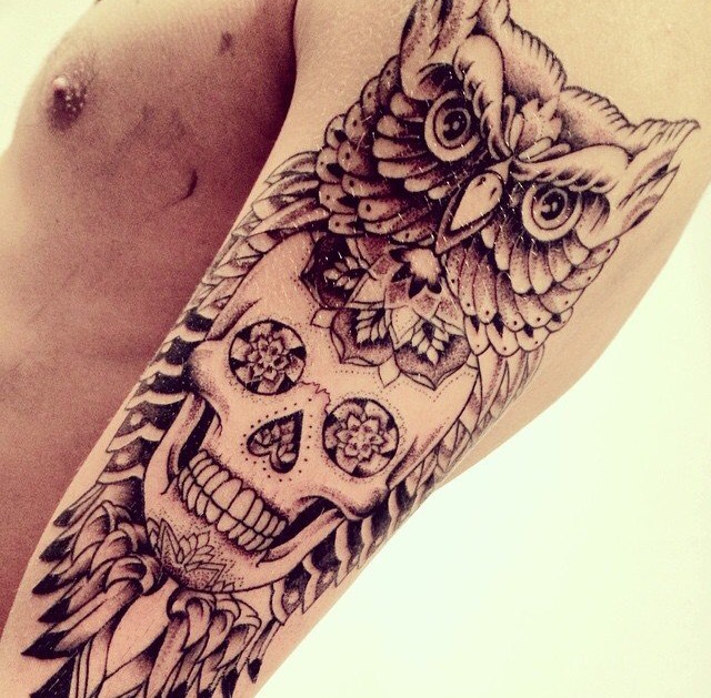 tatouage hibou tête de mort