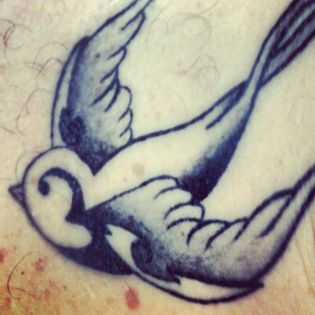 tatouage hirondelle ancre