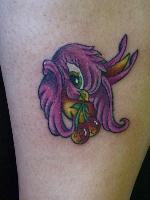 tatouage hirondelle et cerise