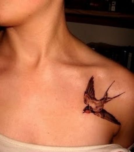 tatouage hirondelle et cerise