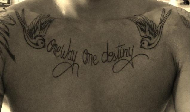 tatouage hirondelle julien