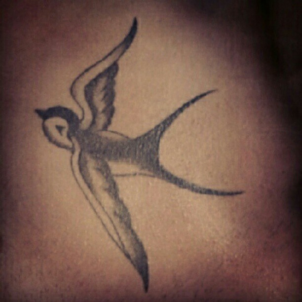 tatouage hirondelle julien secret story