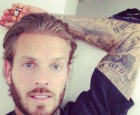 tatouage hirondelle m pokora