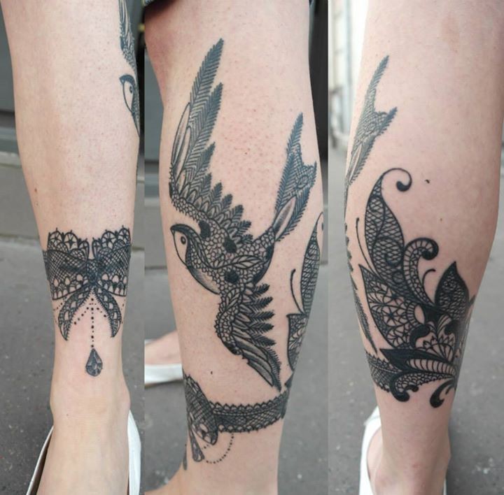 tatouage hirondelle sur fil