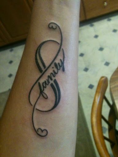 tatouage infini bras