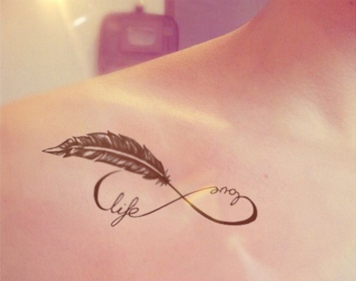 tatouage infini et plume