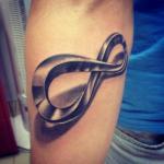 tatouage infini homme