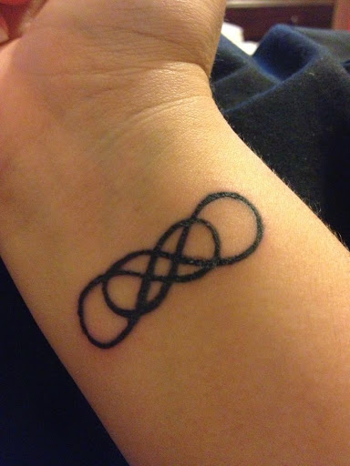 tatouage infini image