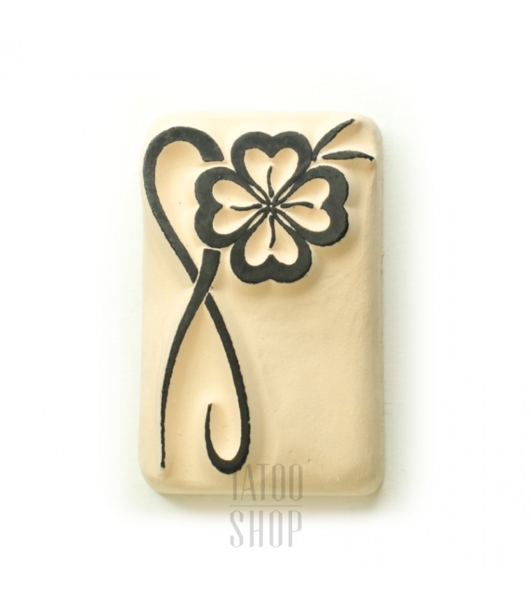 tatouage infini trefle