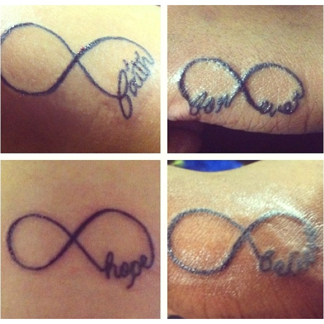 tatouage infinity forever