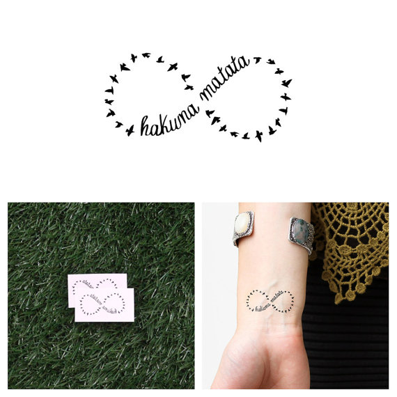 tatouage infinity hakuna matata