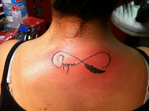 tatouage infinity hope