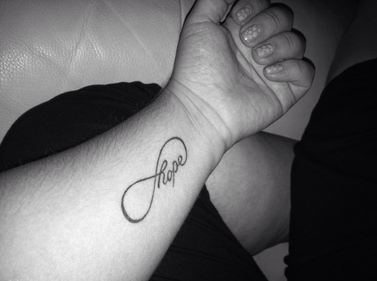 tatouage infinity hope