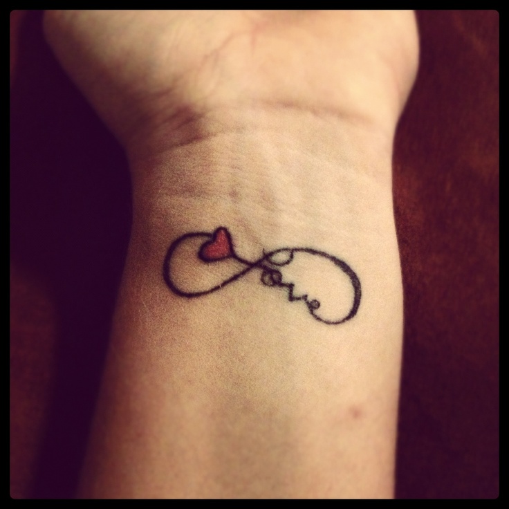 tatouage infinity love