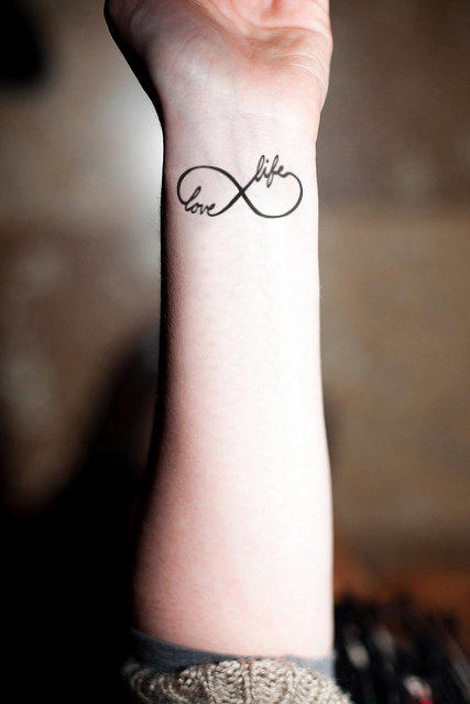 tatouage infinity love life