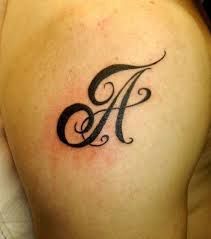 tatouage initiale ac