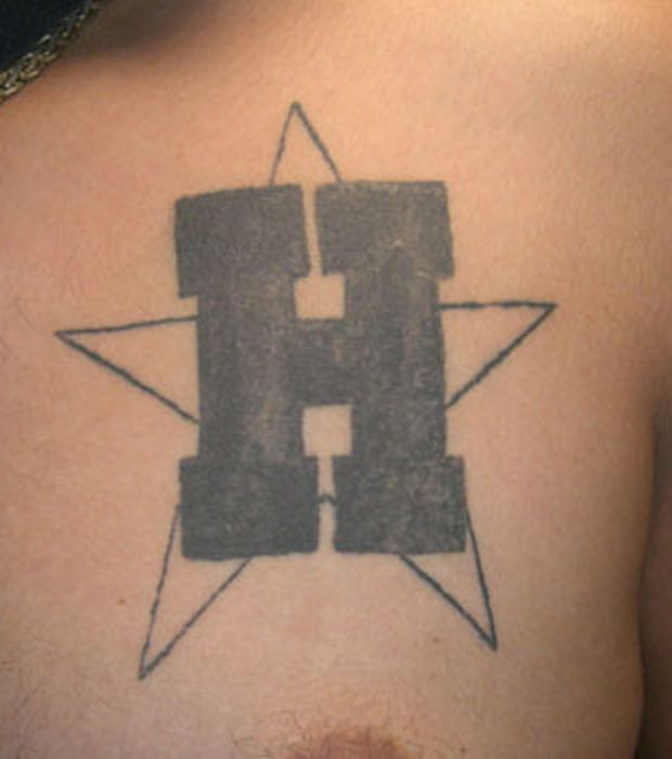 tatouage initiale h