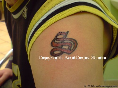 tatouage initiale l et s