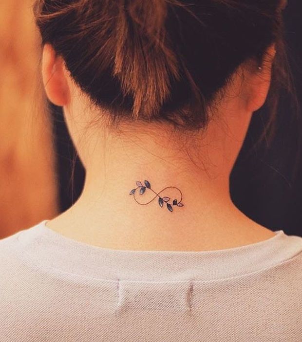tatouage initiale lr