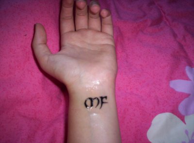 tatouage initiale mf