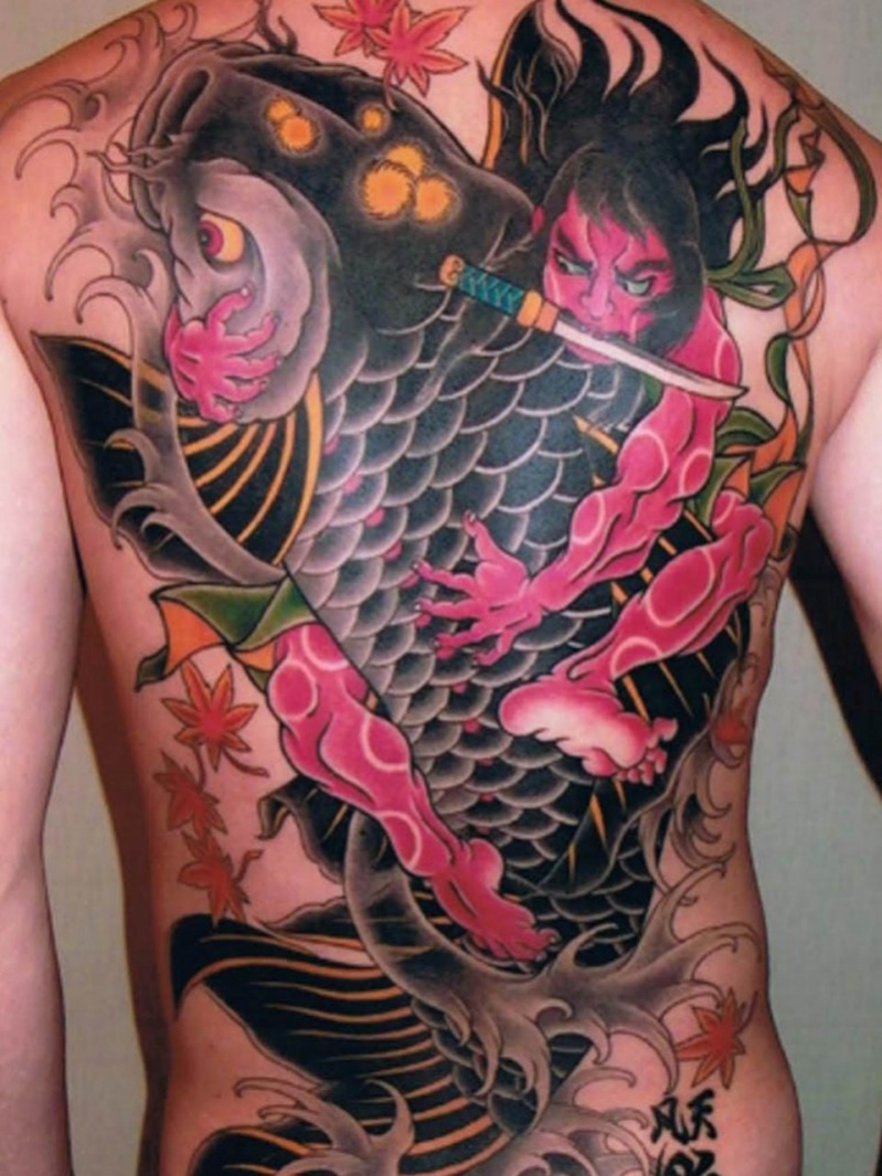 tatouage japonais de poisson koi