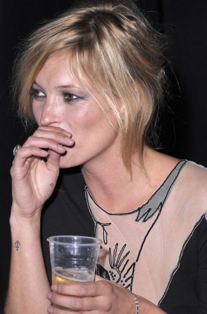 tatouage kate moss hirondelle