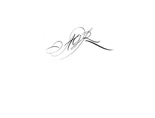 tatouage lettrage initiale