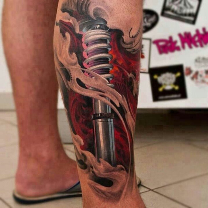 tatouage mollet biomecanique