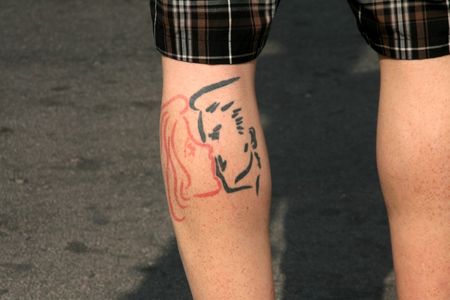 tatouage mollet homme poil