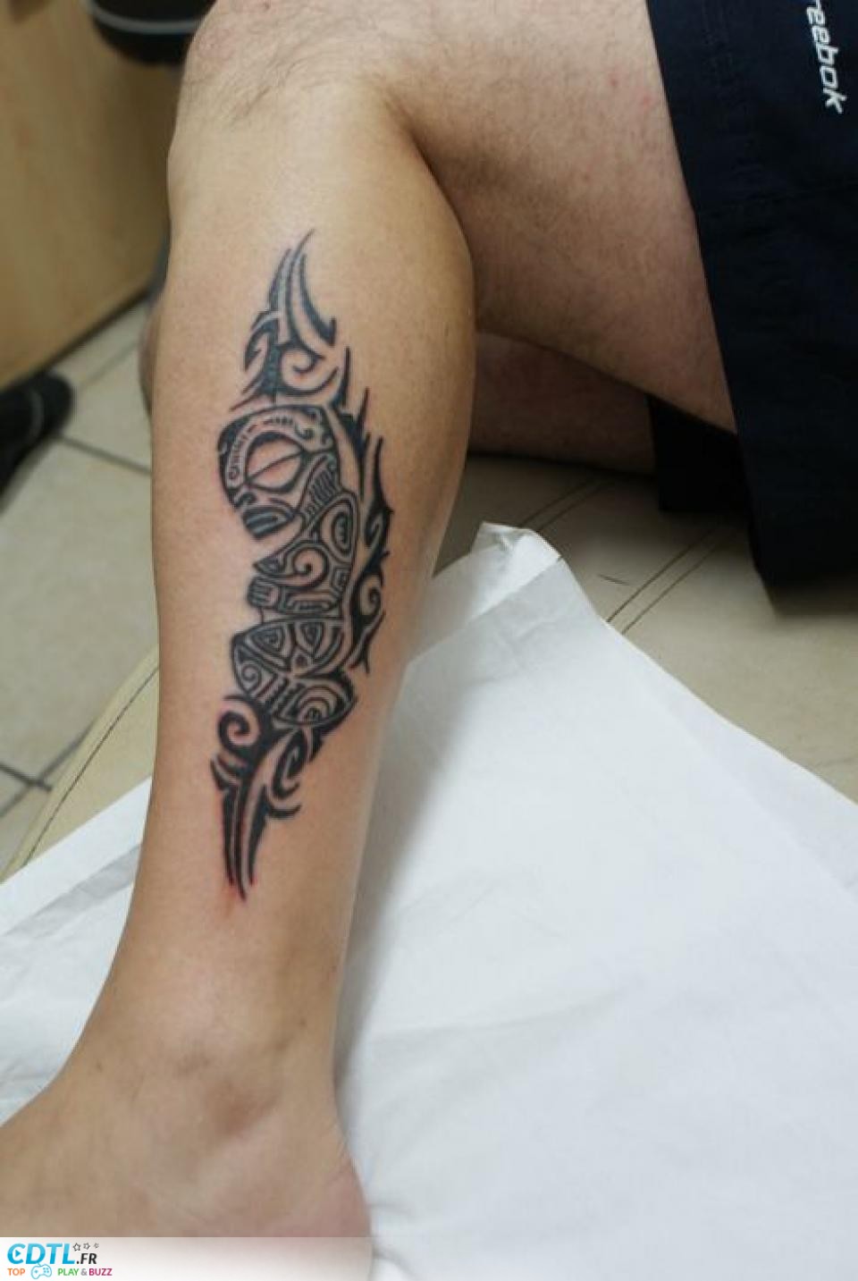 tatouage mollet pour femme