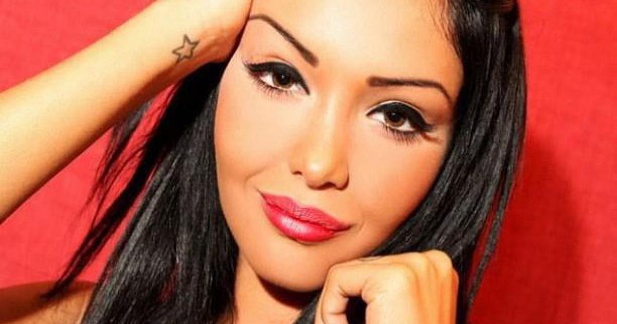 tatouage nabila anges cuisse