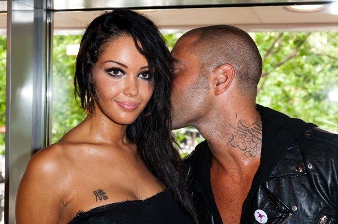 tatouage nabila anges cuisse