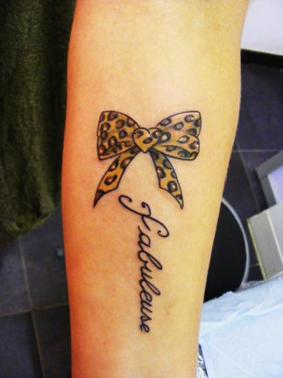 tatouage noeud bras