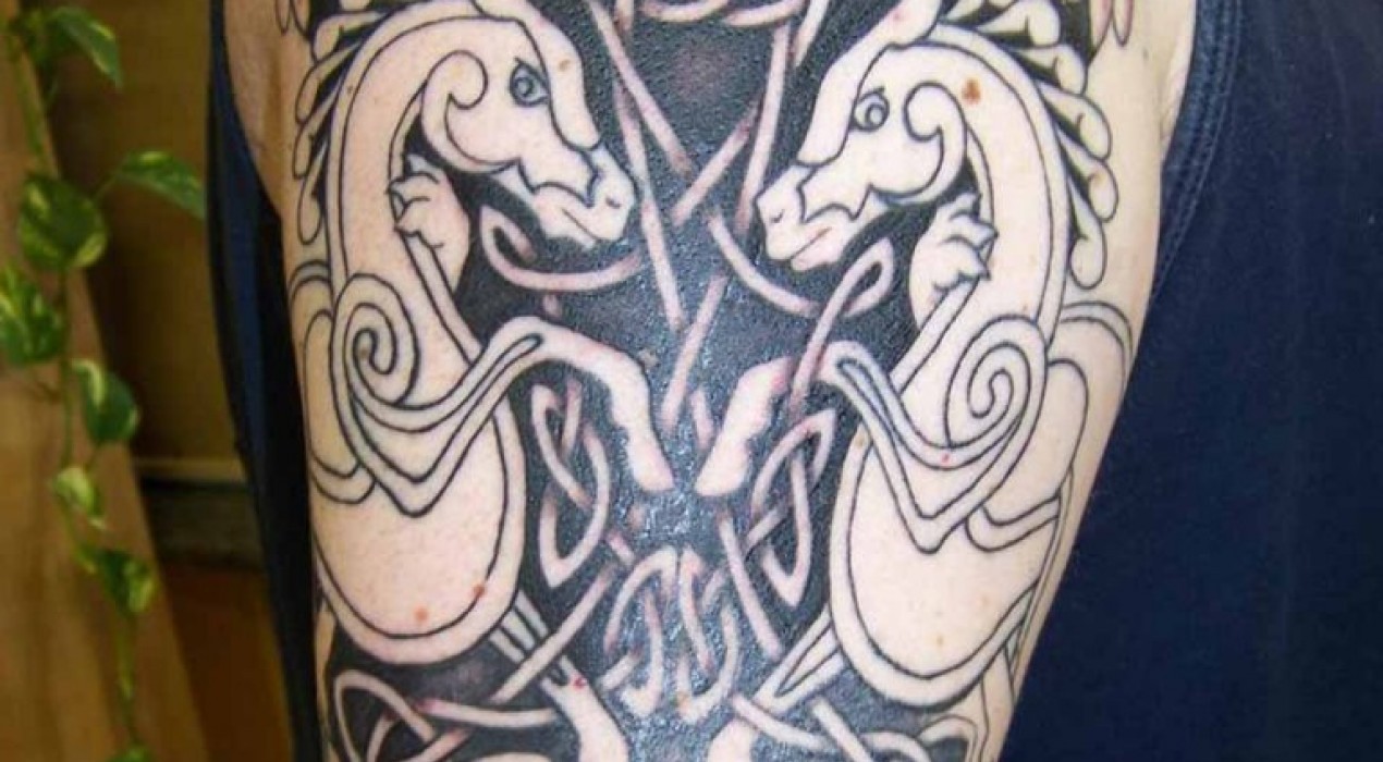 tatouage noeud celtique tribal