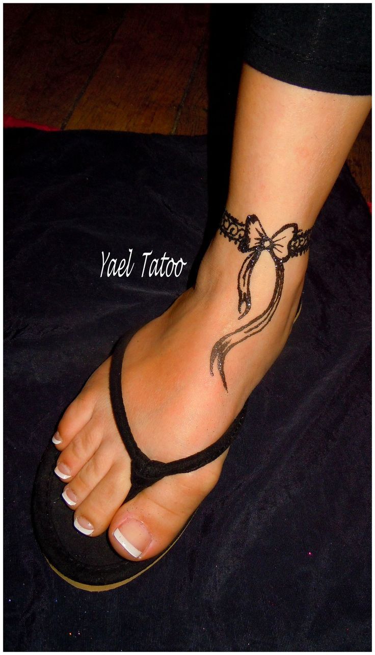 tatouage noeud cheville