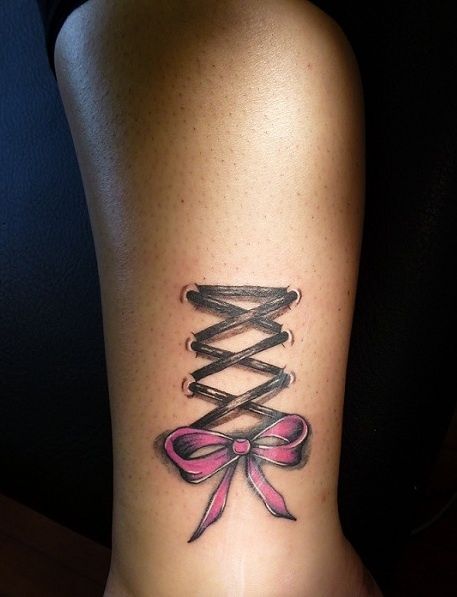 tatouage noeud et ruban