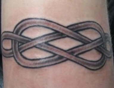 tatouage noeud infini
