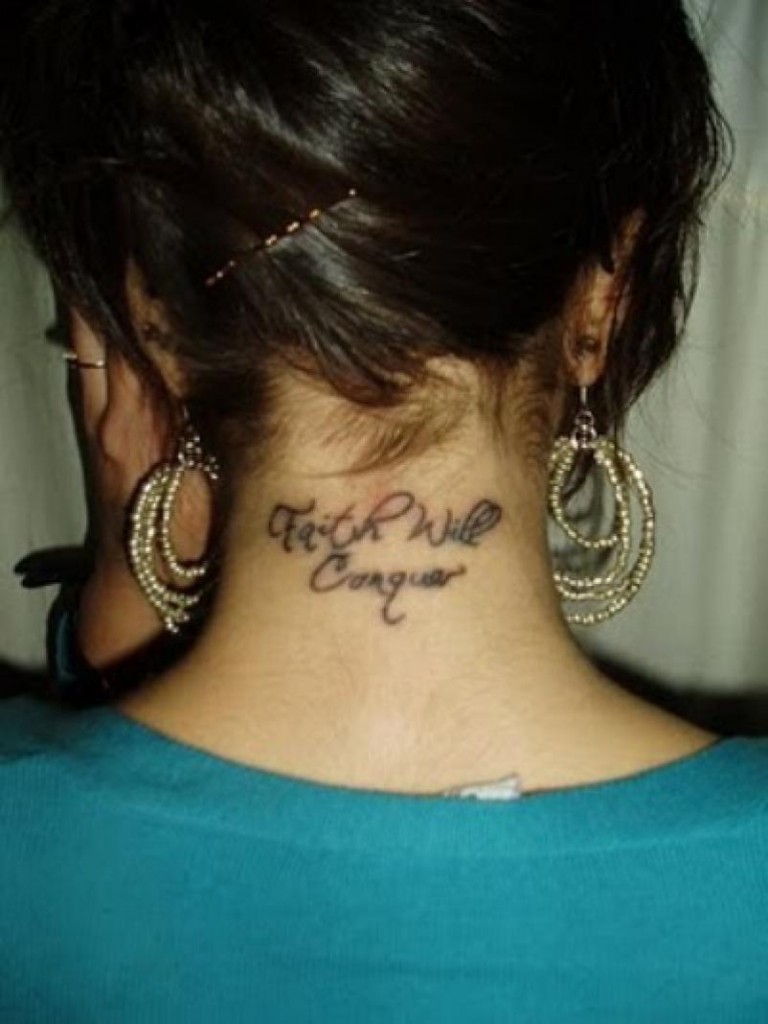 tatouage nuque homme