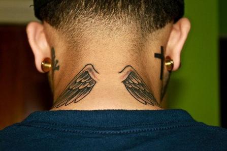 tatouage nuque pour homme