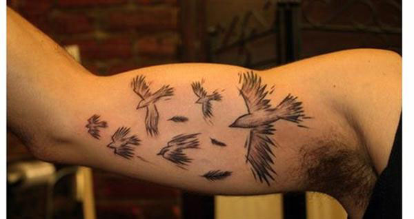 tatouage oiseau homme