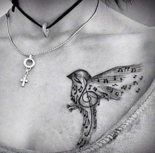 tatouage oiseau musique