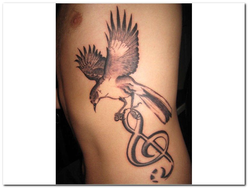 tatouage oiseau note de musique